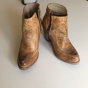 Genuine leather ‘bench made’ Bed Stu boots!